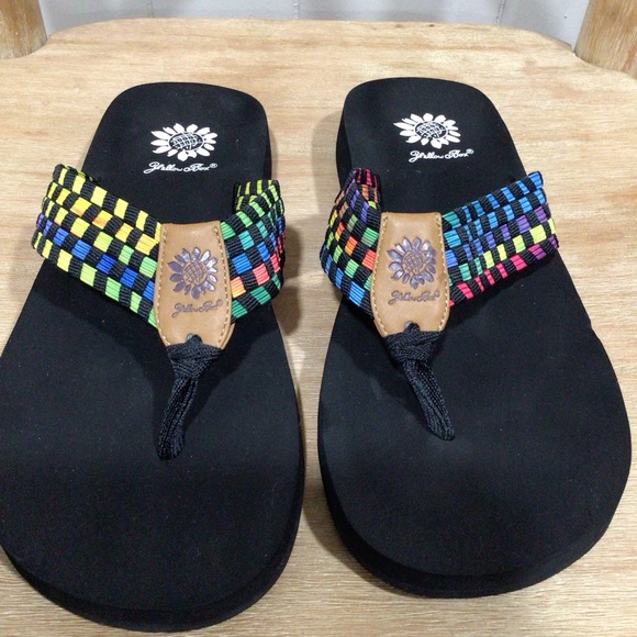 Sold! Yellow Box Womens Soleil Multicolor Stretch Flip Flop Sandals Size 8 - Picture 3 of 8